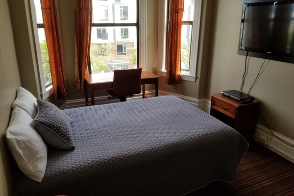 Standard Room, 1 Double Bed, Shared Bathroom | 1 bedroom, desk, laptop workspace, iron/ironing board (on request)