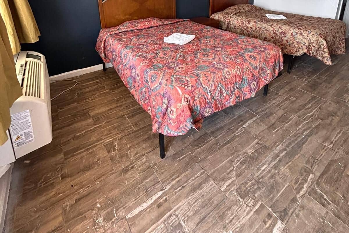 Free WiFi, bed sheets