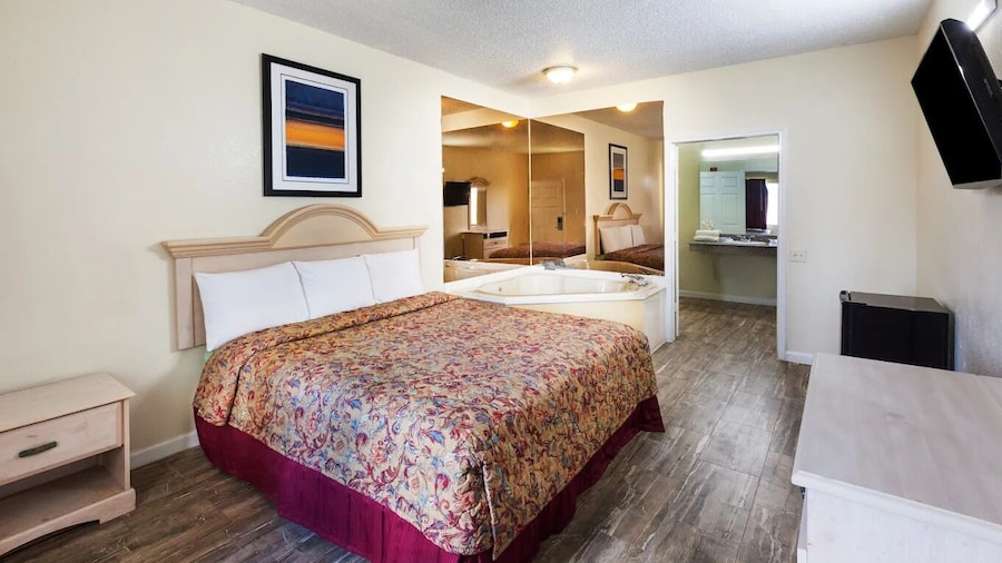 Garland Inn & Suites near Dallas TX