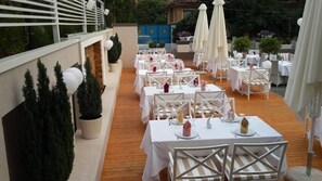 Utendørs bankettområde