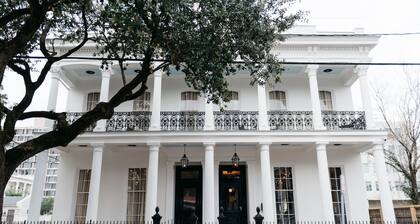 Henry Howard Hotel