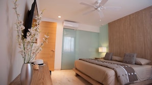 Premier Suite, 1 King Bed - Armonia Suite 303 (Playa del Carmen)