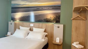 Superior Double Room | Premium bedding, individually decorated, individually furnished, desk