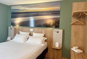 Habitación doble superior | Ropa de cama de alta calidad y decoración personalizada 