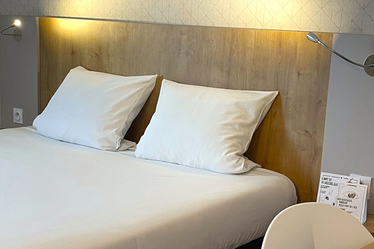 Habitación doble | Ropa de cama de alta calidad y decoración personalizada