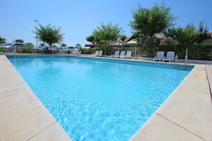 Seasonal outdoor pool