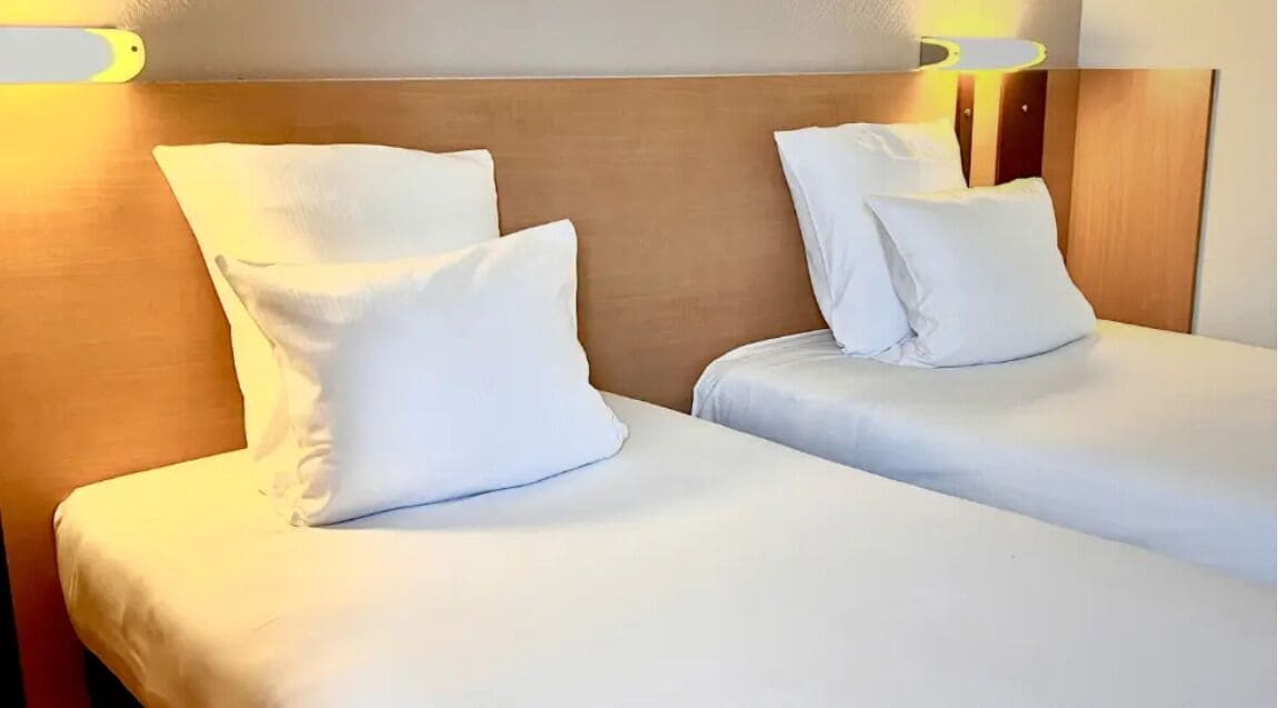 Chambre Supérieure avec lits jumeaux | Literie de qualité supérieure, décoration personnalisée