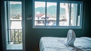 Basic Double Room, Terrace, Hill View | WiFi (free) - CK Hostel (Koh Tao)