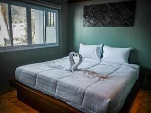 Chambre Double, terrasse, vue colline