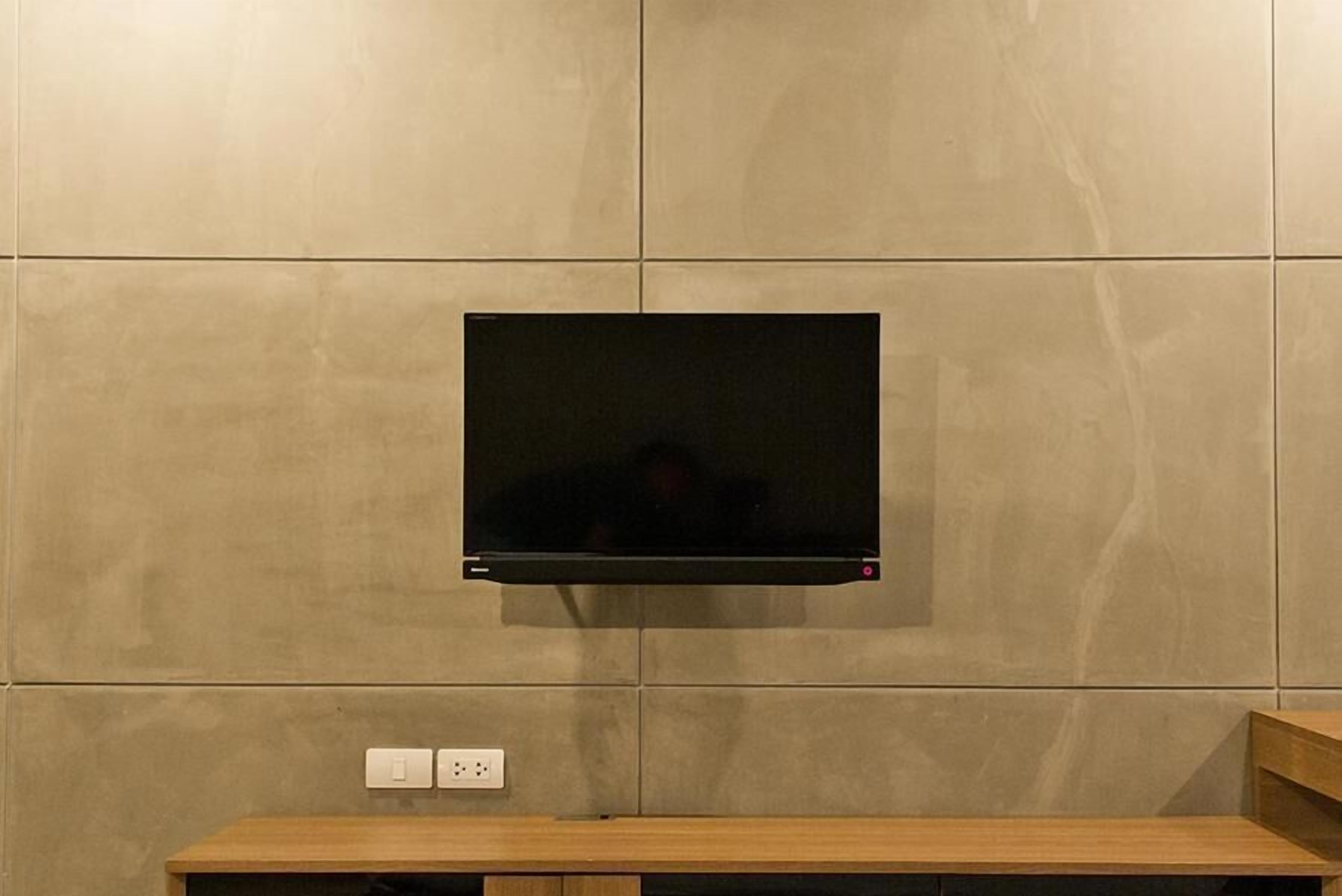 1 bedroom, minibar, desk, blackout curtains