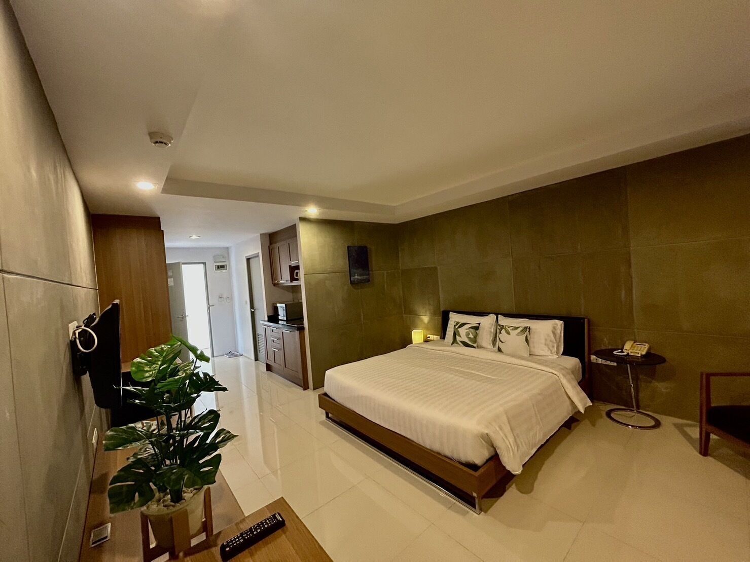 Minibar, desk, blackout drapes, free WiFi