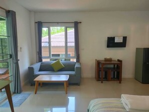 Superior Studio | In-room safe, desk, laptop workspace, blackout drapes - Phangan Akuna (Ko Pha-ngan)