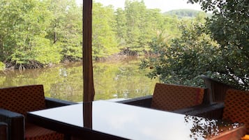 Breakfast, lunch, dinner served; French cuisine