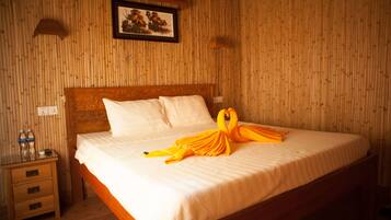 Minibar, in-room safe, desk, rollaway beds