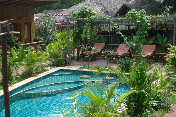 Outdoor pool, sun loungers