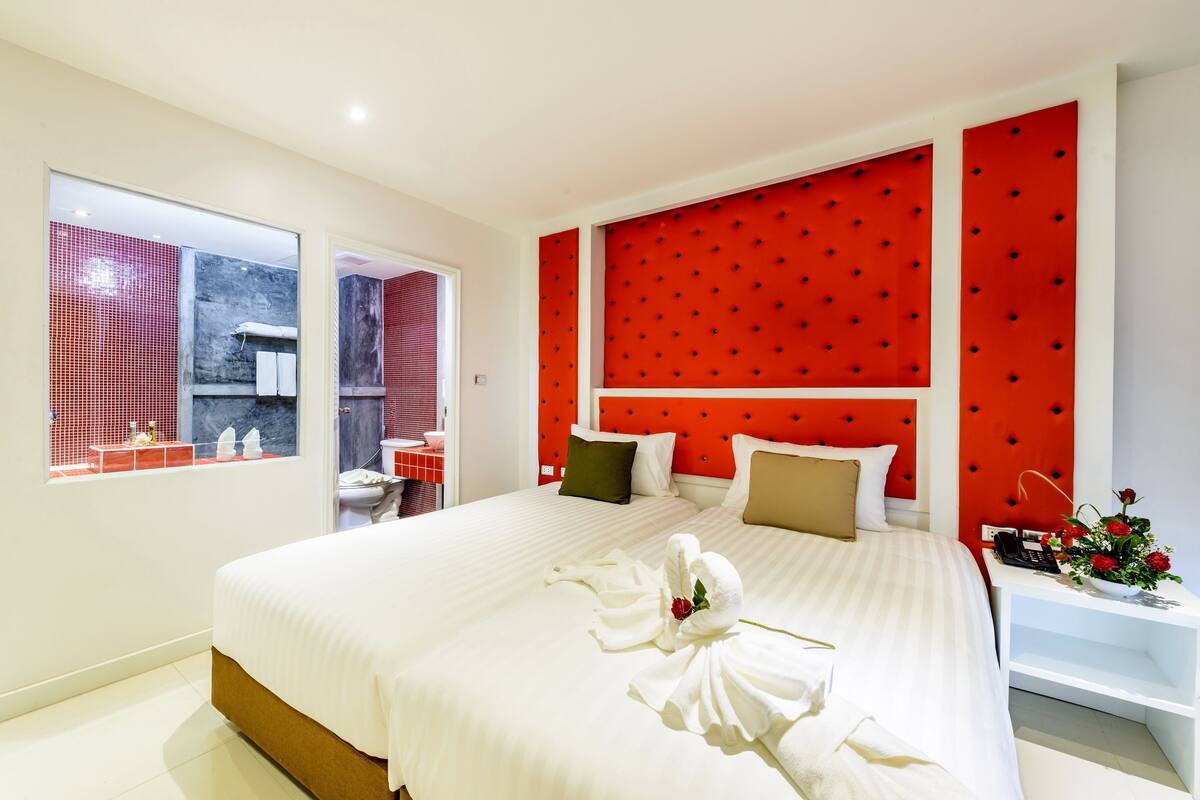 Superior Room, Balcony | Minibar, in-room safe, desk, free WiFi