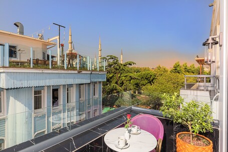 The Magnaura Palace Hotel - Image 70
