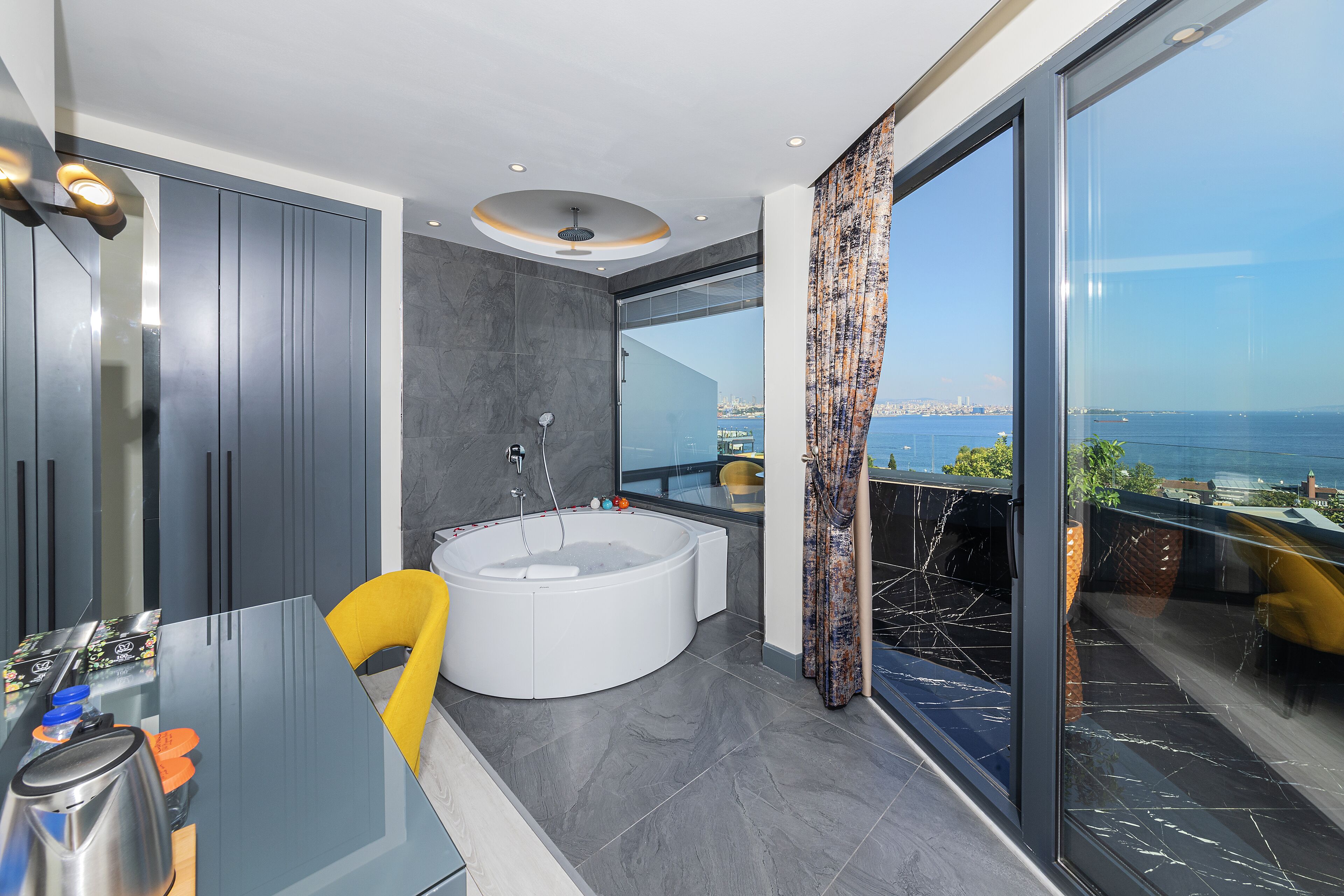 Photo - The Magnaura Palace Hotel