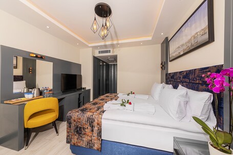 The Magnaura Palace Hotel - Image 55