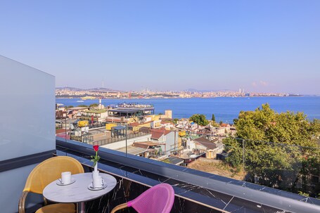 The Magnaura Palace Hotel - Image 48