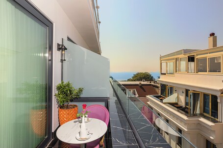 The Magnaura Palace Hotel - Image 47