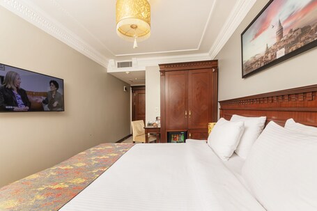 The Magnaura Palace Hotel - Image 105