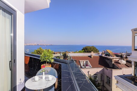 The Magnaura Palace Hotel - Image 49