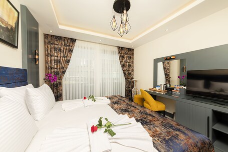 The Magnaura Palace Hotel - Image 76