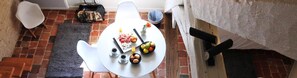 Triple Room (Viollet le Duc) | In-room dining