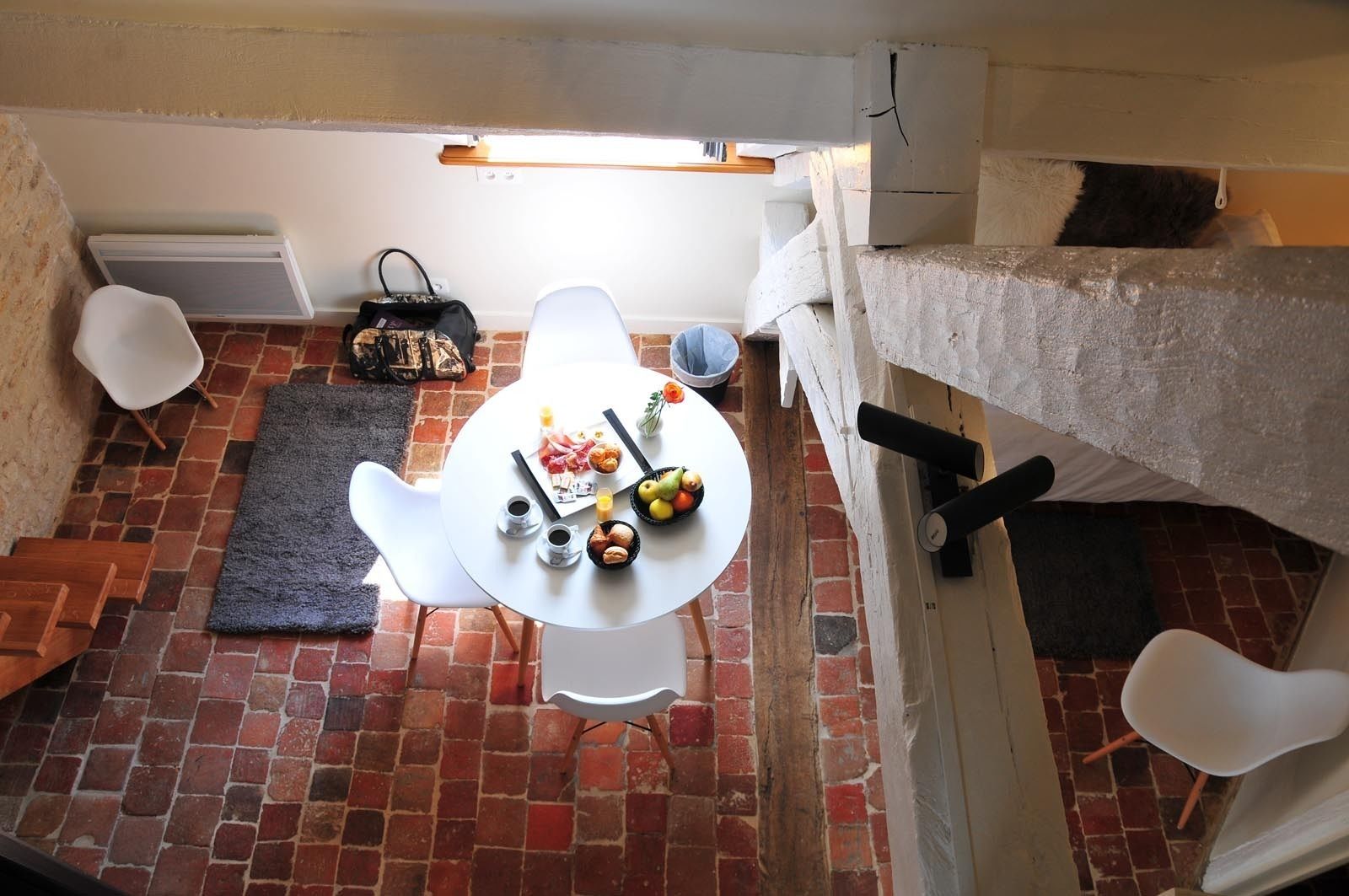 triple room (viollet le duc) | in-room dining