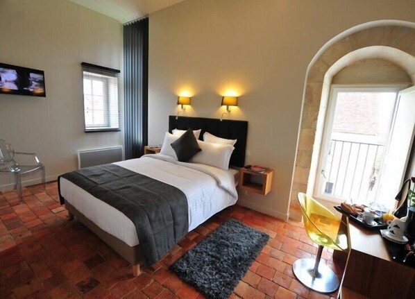 1 soverom, sengetøy av topp kvalitet, minibar og skrivebord