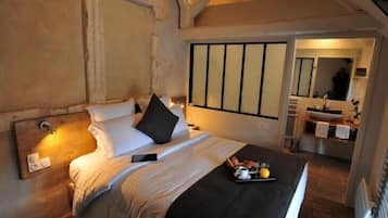Tweepersoonskamer (Belvédère) | 1 slaapkamer, luxe beddengoed, een minibar, een bureau