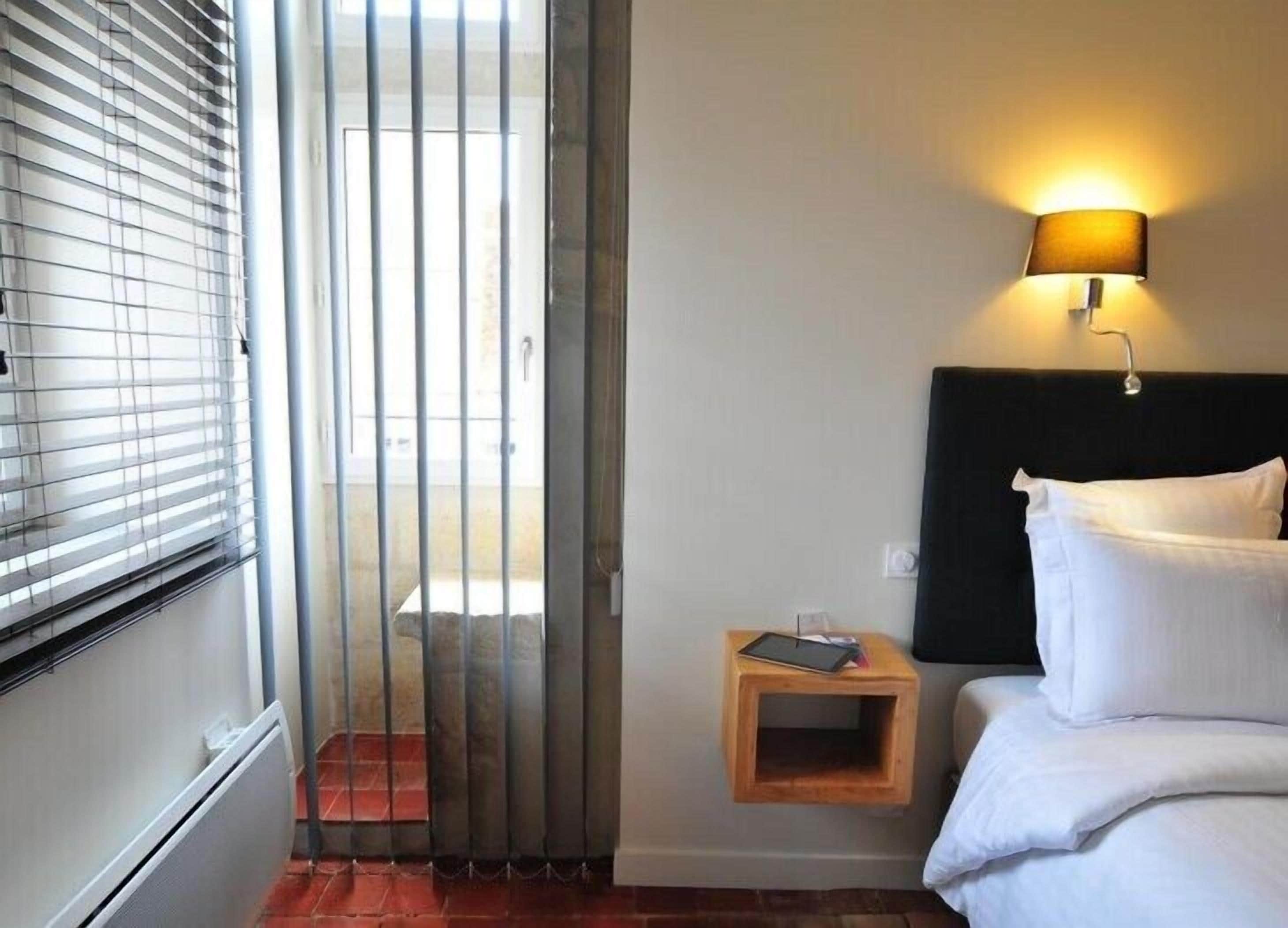 double room (ducs) | premium bedding, minibar, desk, soundproofing