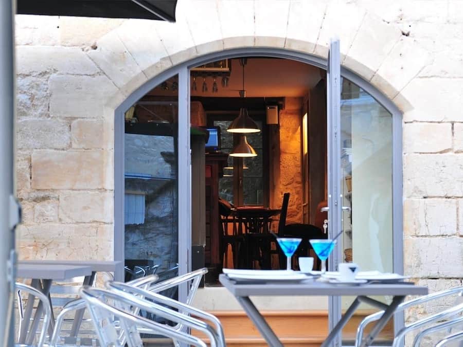 Frühstück, Mittagessen, Abendessen, lokale Küche, Speisen im Freien