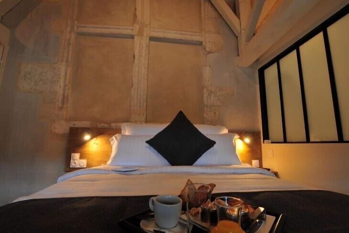 double room (belvédère) | premium bedding, minibar, desk, soundproofing