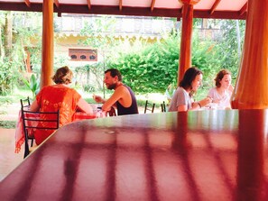 Daily cooked-to-order breakfast for a fee - Saubagya Inn Tourist Guesthouse (Anuradhapura)