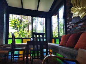 Food court - Arthaya Villas (Ko Lanta)
