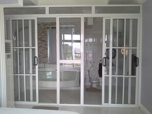 Apartment, 1 Bedroom | Bathroom | Shower, hair dryer, towels