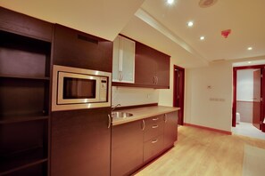 Dúplex, 2 dormitoris | Cuina privada
