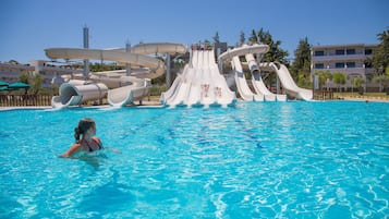 3 outdoor pools