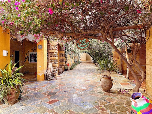 Property entrance - Zad Elmosafer Guest House (Yusuf as-Sidiq)