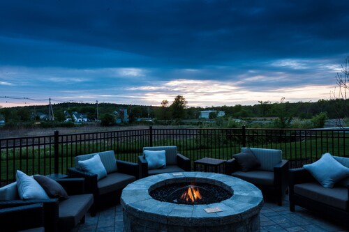 Courtyard by Marriott Boston Littleton