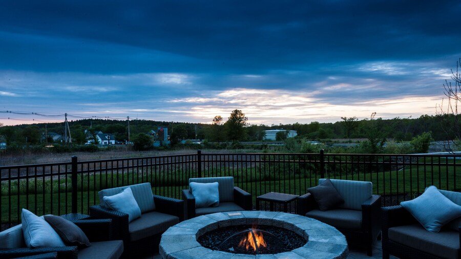 Courtyard by Marriott Boston Littleton