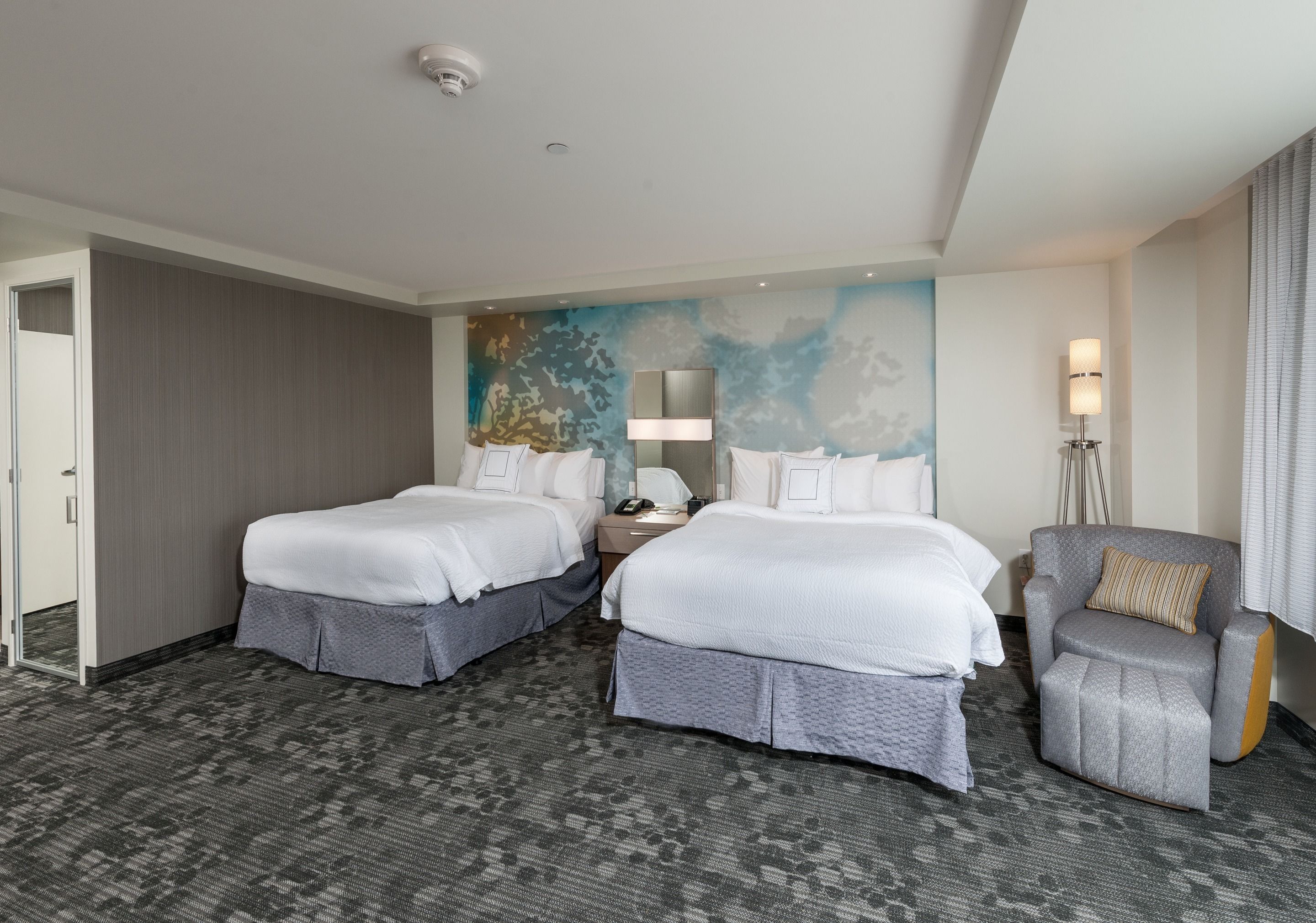 Ropa de cama hipoalergénica, escritorio, tabla de planchar con plancha