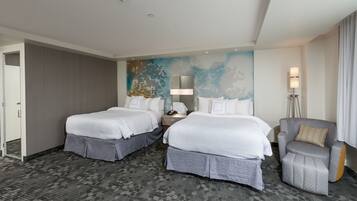 Allergikerbettwaren, Schreibtisch, Bügeleisen/Bügelbrett