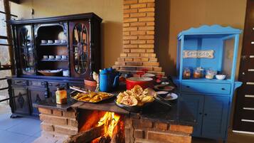 Free daily buffet breakfast