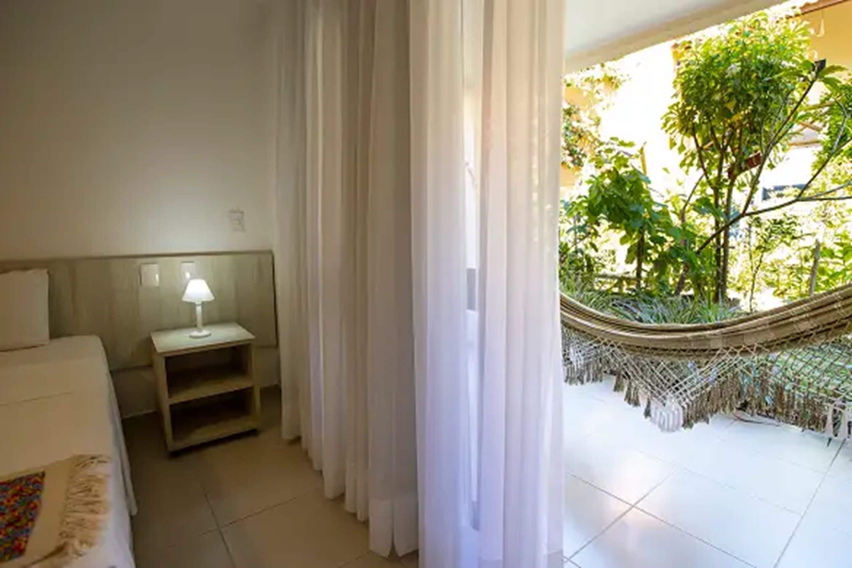 Standard Double or Twin Room, Garden View | Minibar, in-room safe, desk, blackout drapes