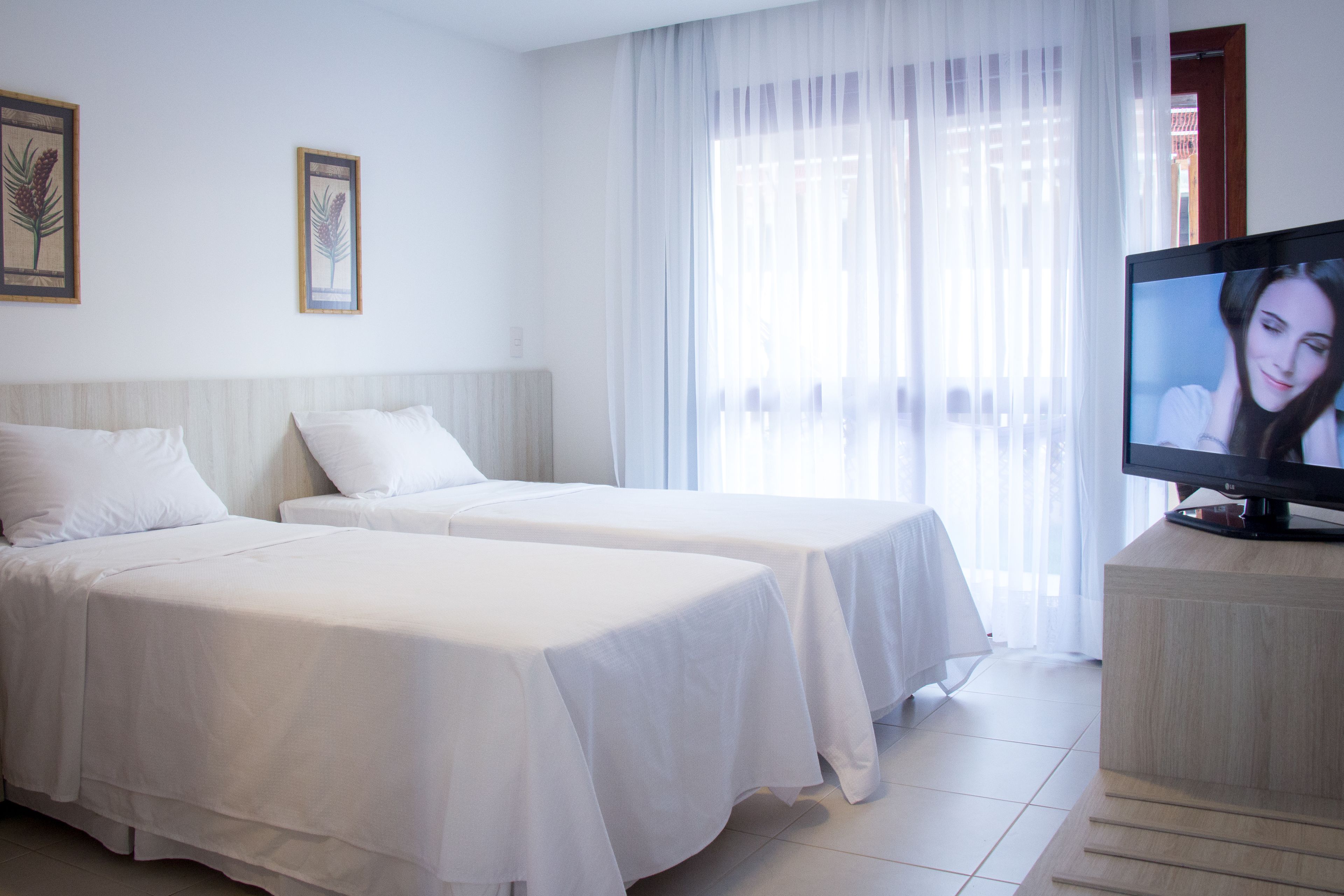 standard double or twin room, garden view | minibar, in-room safe, desk, blackout curtains