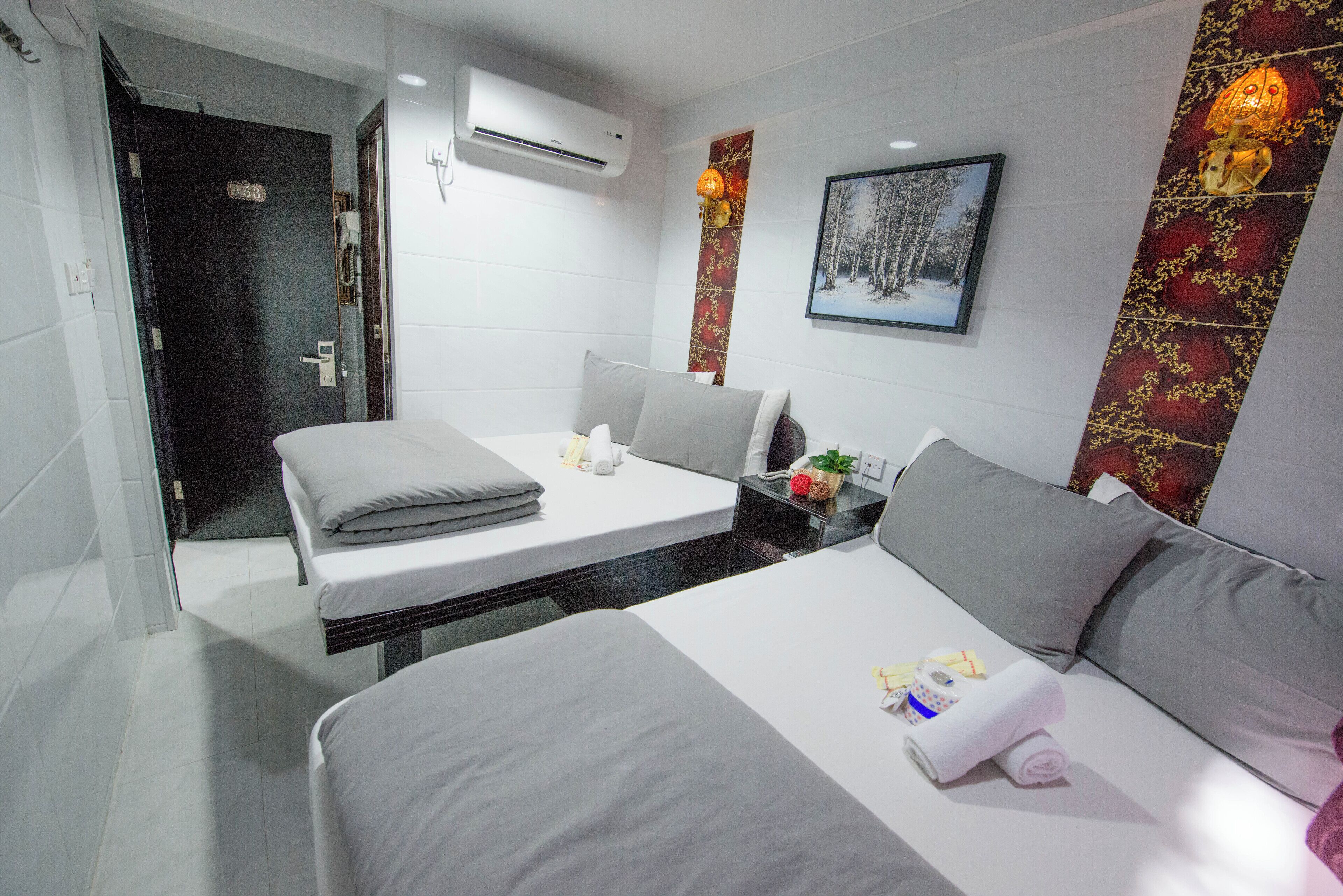 Family Room | In-room safe, desk, soundproofing, iron/ironing board