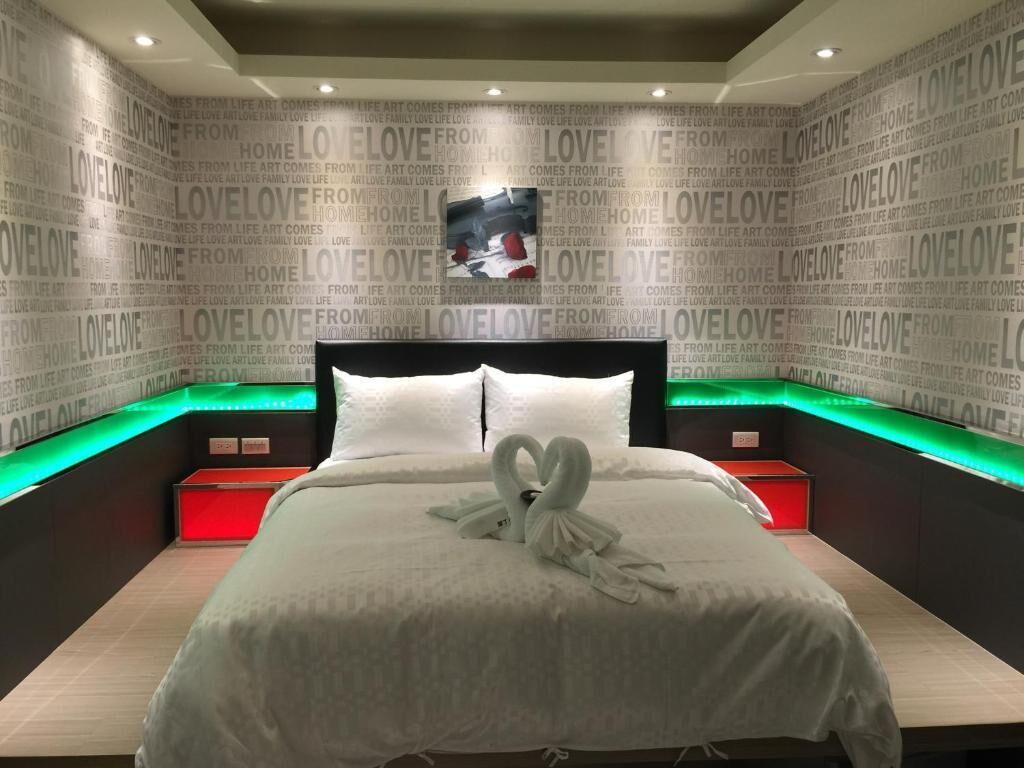 免费 WiFi、床单